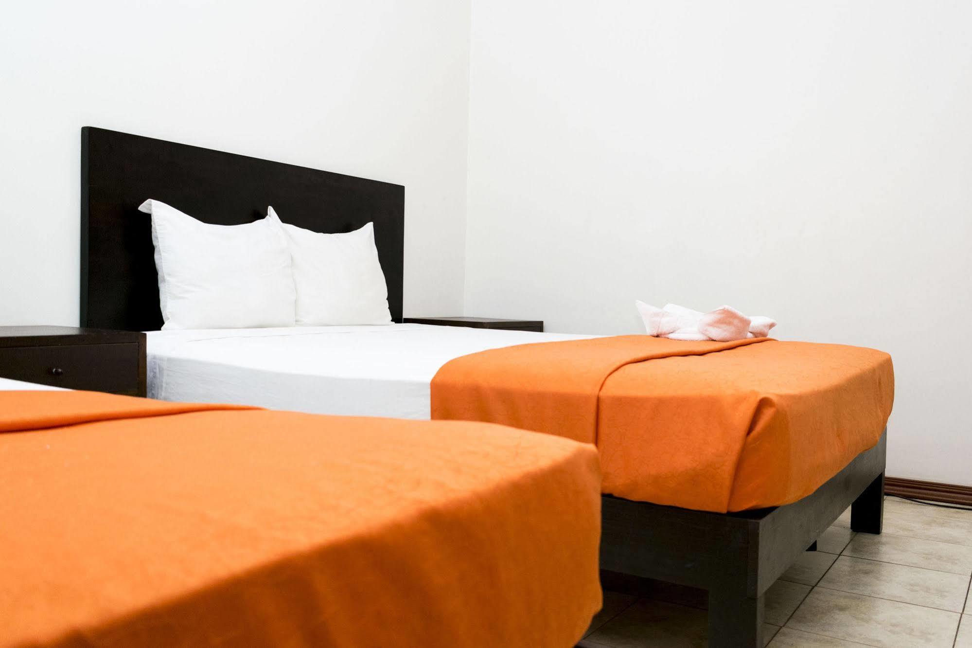 Hotel Puntarenas Beach מראה חיצוני תמונה
